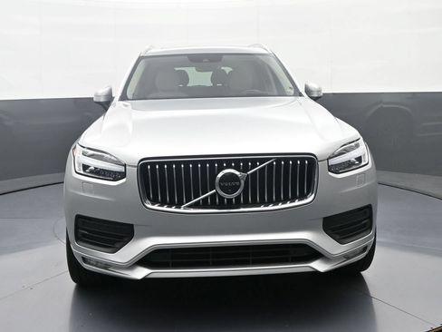 Used 2022 Volvo XC90 T6 Momentum w/ Advanced Package AWD/4WD image 2