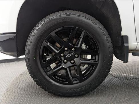 Used 2022 Chevrolet Silverado 1500 Custom Trail Boss AWD/4WD image 30