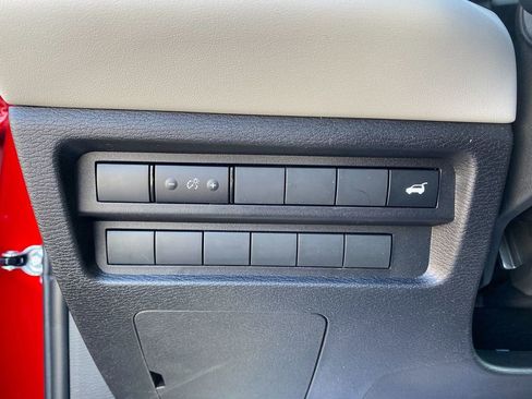 New 2025 Mitsubishi Outlander SE image 14