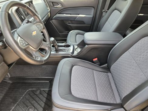 Used 2021 Chevrolet Colorado Z71 w/ Z71 Midnight Edition RWD image 14