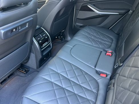 Used 2023 BMW X5 xDrive40i w/ M Sport Package AWD/4WD image 15