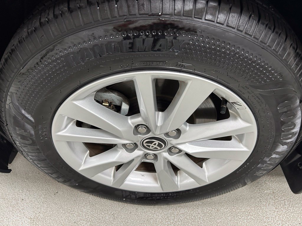 Used 2026 Toyota Camry LE FWD image 9