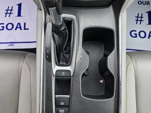 Used 2018 Honda Accord LX image 16