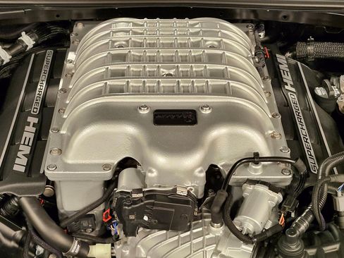 Used 2022 Dodge Challenger SRT Hellcat image 12