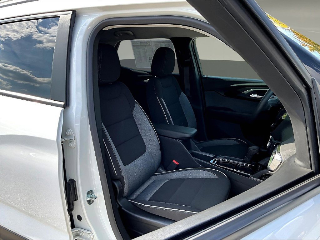 Used 2023 Chevrolet TrailBlazer LT w/ Convenience Package AWD/4WD image 30