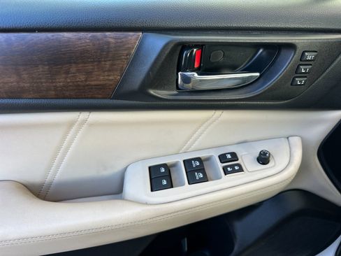 Used 2019 Subaru Outback 2.5i Limited image 11