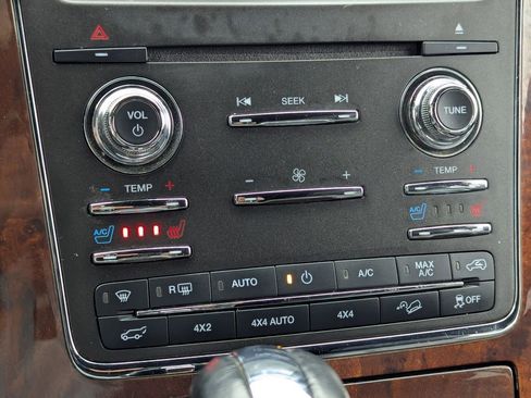 Used 2016 Lincoln Navigator L Select image 19