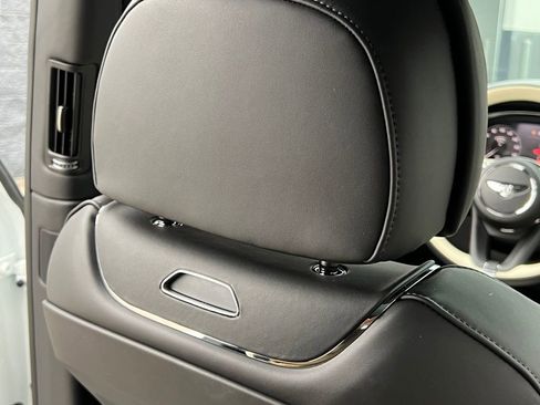 Used 2023 Bentley Bentayga Speed image 37