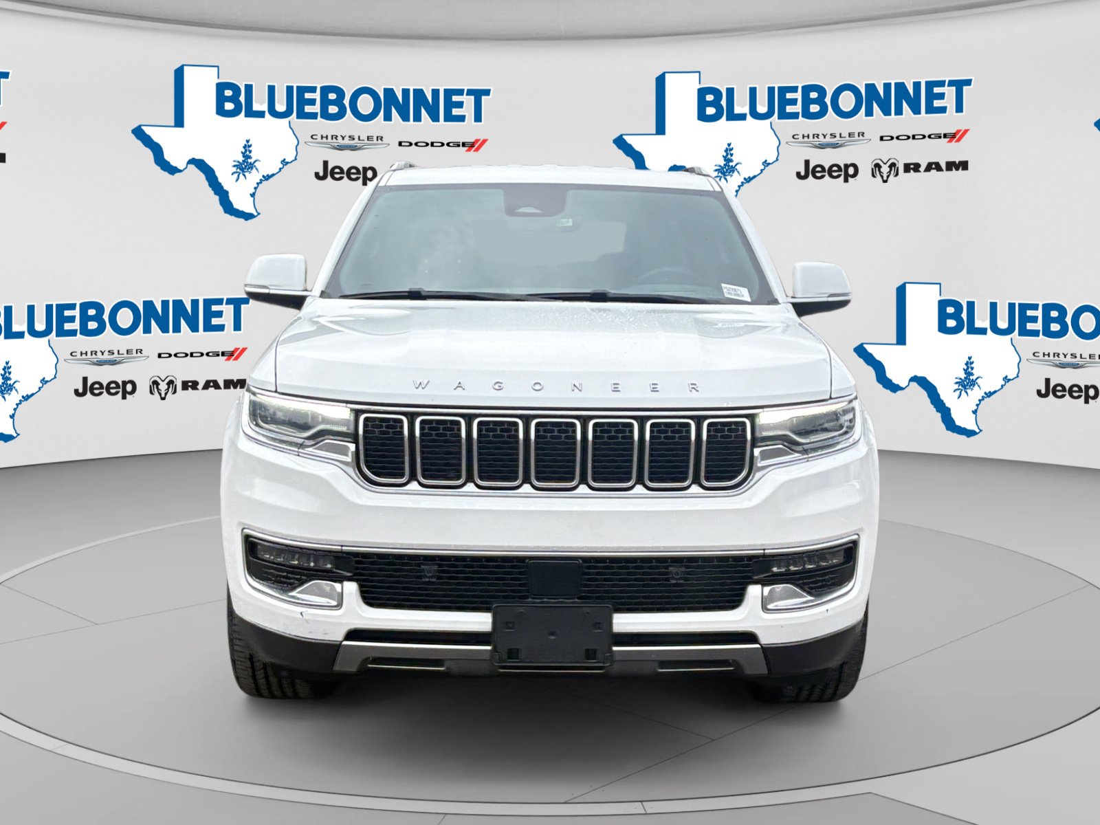 Certified 2022 Jeep Wagoneer Series III AWD/4WD image 2