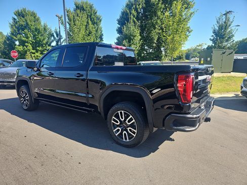 Used 2024 GMC Sierra 1500 AT4 w/ Technology Package AWD/4WD image 6