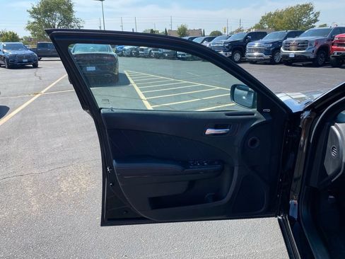Used 2023 Dodge Charger SXT w/ Blacktop Package RWD image 12