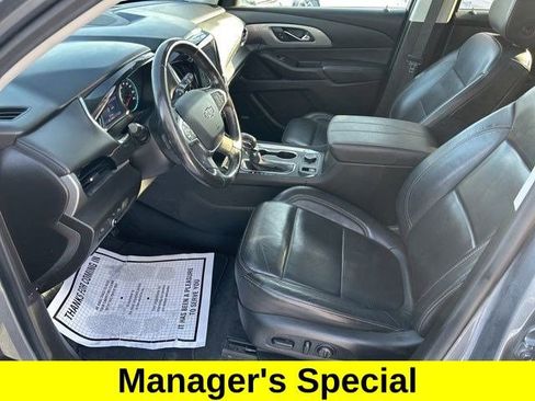 Used 2021 Chevrolet Traverse RS image 13
