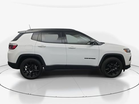 Used 2022 Jeep Compass Altitude w/ Convenience Group image 8