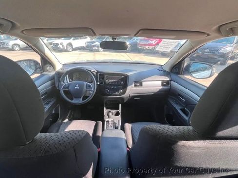 Used 2014 Mitsubishi Outlander ES FWD image 16