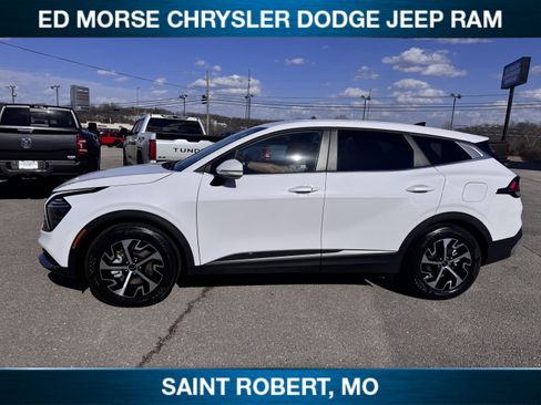 Used 2025 Kia Sportage EX image 8