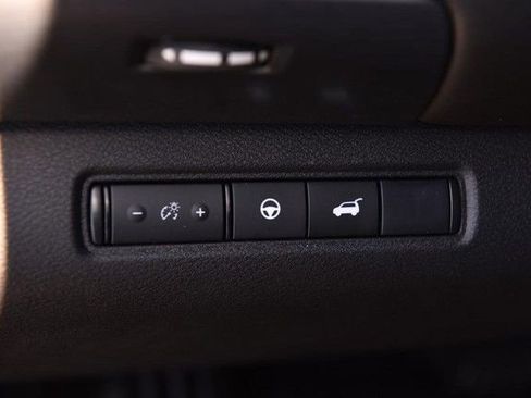 Certified 2025 Nissan Pathfinder SL w/ SL Premium Package image 11