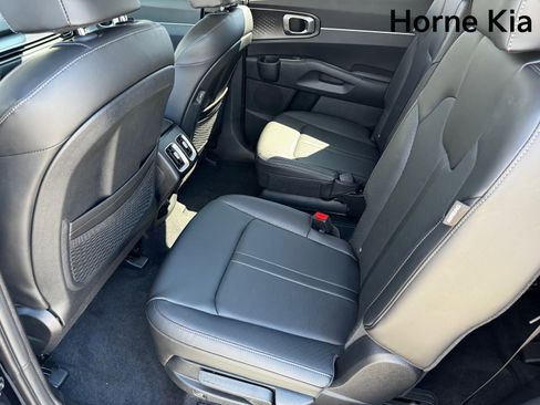 New 2025 Kia Sorento EX image 11