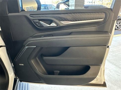 Used 2021 GMC Yukon XL Denali w/ Denali Premium Package image 14