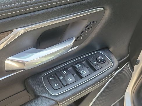 Used 2019 RAM 1500 Laramie RWD image 24