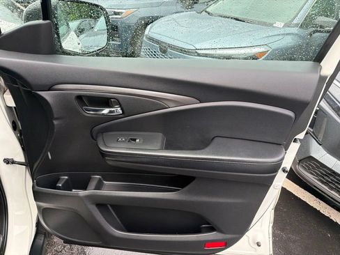 Used 2017 Honda Pilot EX-L image 8
