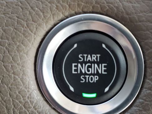 Used 2021 GMC Yukon Denali w/ Denali Premium Package image 39