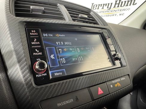 Used 2025 Mitsubishi Outlander Sport AWD image 16