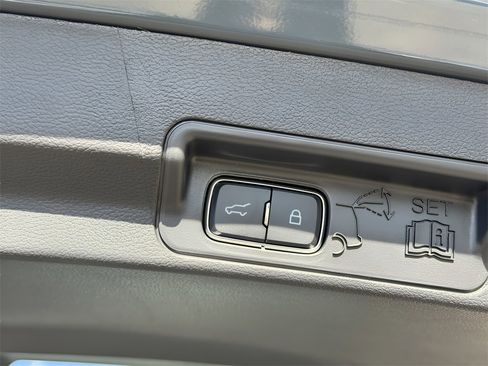 New 2026 Ford Explorer Active w/ Active Comfort Package image 40