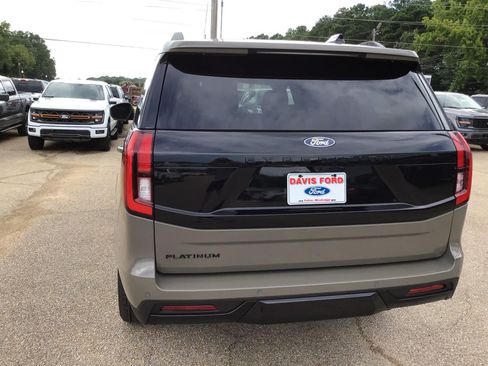 New 2027 Ford Expedition Platinum w/ Stealth Appearance Package AWD/4WD image 12