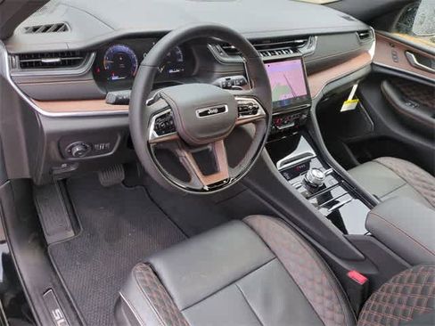 New 2025 Jeep Grand Cherokee Summit w/ Obsidian Package image 10