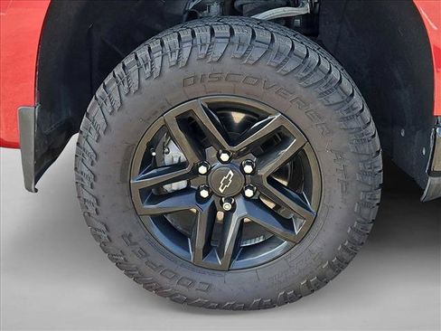Used 2021 Chevrolet Silverado 1500 Custom Trail Boss AWD/4WD image 22