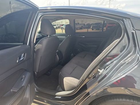 Used 2022 Nissan Altima 2.5 SV FWD image 24