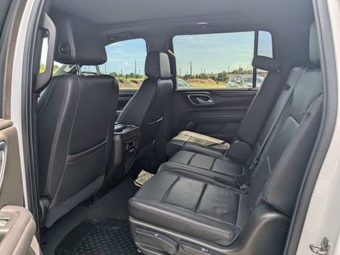 Used 2021 Chevrolet Suburban LT RWD image 13