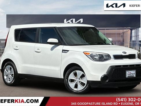 Used 2015 Kia Soul FWD image 1