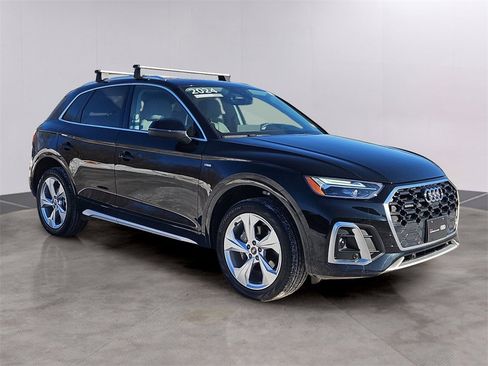 Certified 2024 Audi Q5 2.0T Premium Plus image 3