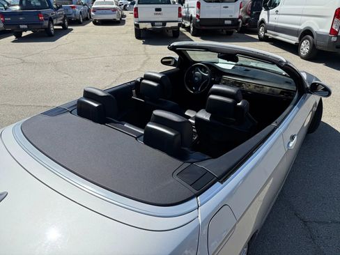 Used 2009 BMW 328i Convertible image 23