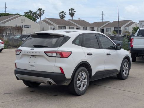 Used 2022 Ford Escape S image 5