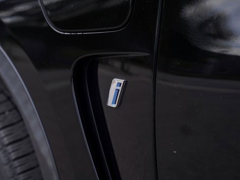 Used 2018 BMW X5 xDrive40e w/ Executive Package image 11