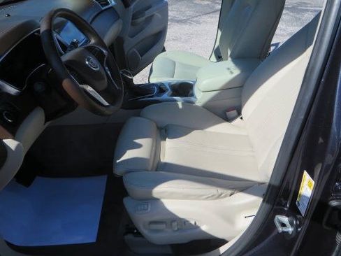 Used 2015 Cadillac SRX Luxury w/ Driver Awareness Package AWD/4WD image 12