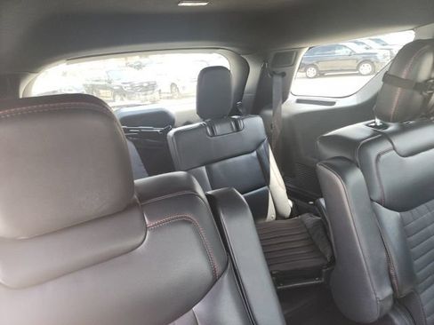 Used 2025 Ford Explorer ST-Line AWD/4WD image 37