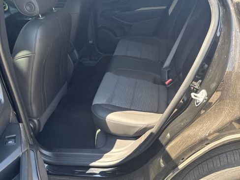 Used 2025 Chevrolet Trax LT FWD image 10