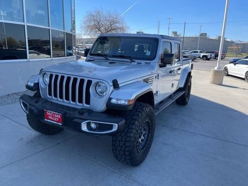 Used 2022 Jeep Gladiator Sport AWD/4WD image 2