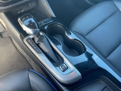 Used 2025 Buick Envista Sport Touring image 36