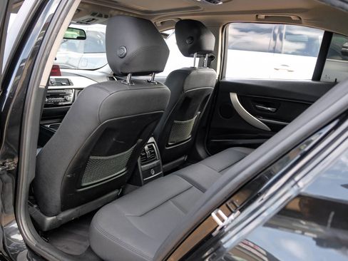 Used 2018 BMW 320i Sedan image 46