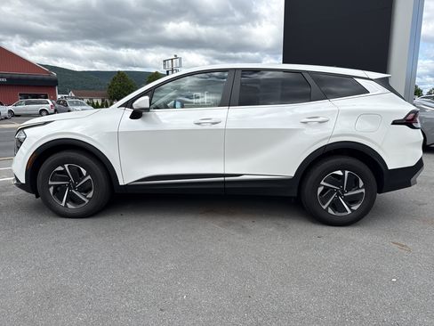 Used 2023 Kia Sportage LX AWD/4WD image 7