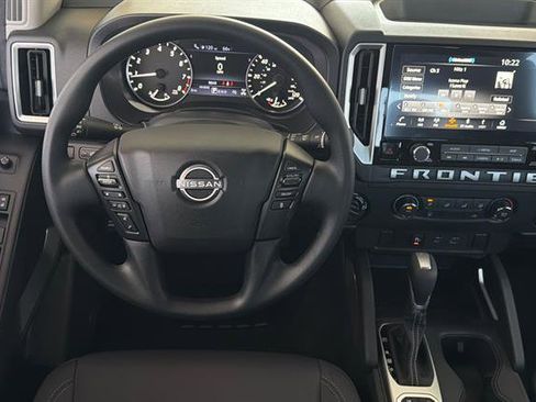 New 2026 Nissan Frontier SV w/ Tow Package AWD/4WD image 15