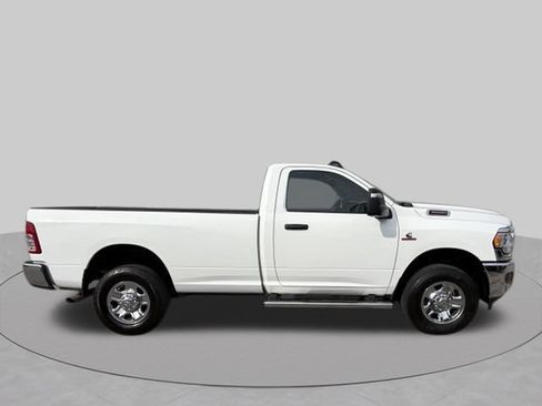 Used 2024 RAM 3500 Tradesman w/ Chrome Appearance Group AWD/4WD image 7