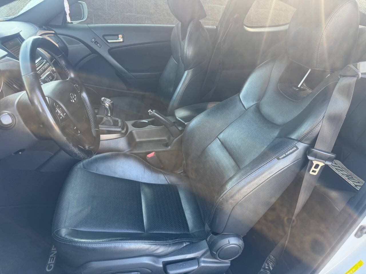 Used 2013 Hyundai Genesis 3.8 RWD image 11