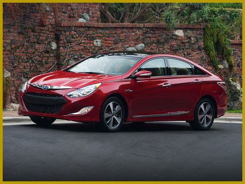 Used 2015 Hyundai Sonata Limited w/ Option Group 02 FWD image 1