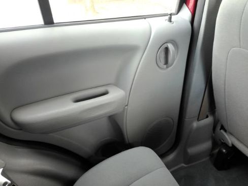Used 2006 Jeep Liberty Sport RWD image 24