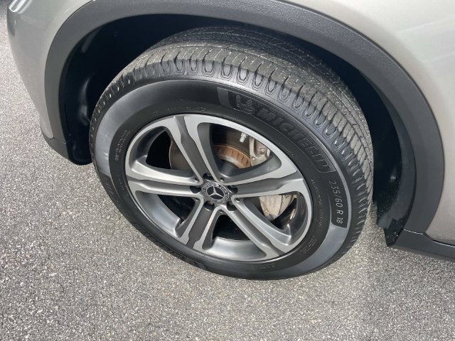 Used 2019 Mercedes-Benz GLC 300 4MATIC image 15